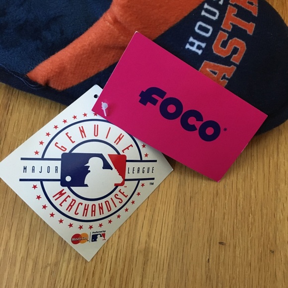 SOLD 🛑 Kids Houston Astros MLB House Slippers - Picture 7 of 8